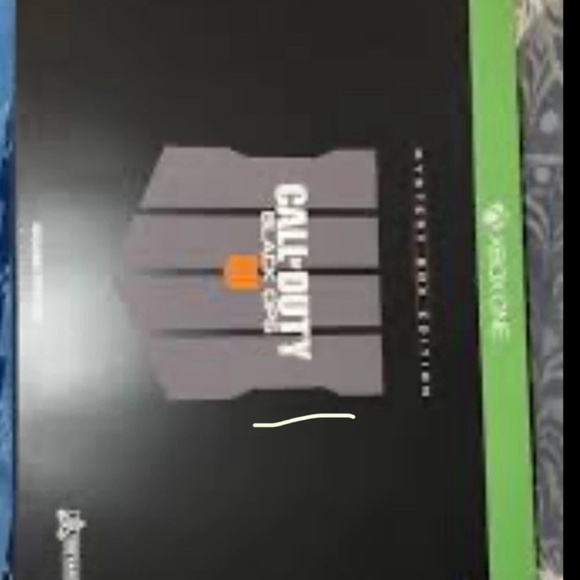 BO4 Xbox one Mystery Box Edition - Picture 1 of 2